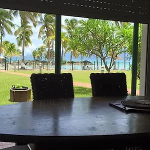  Appartement Ocean View, On The Beach. Guadeloupe